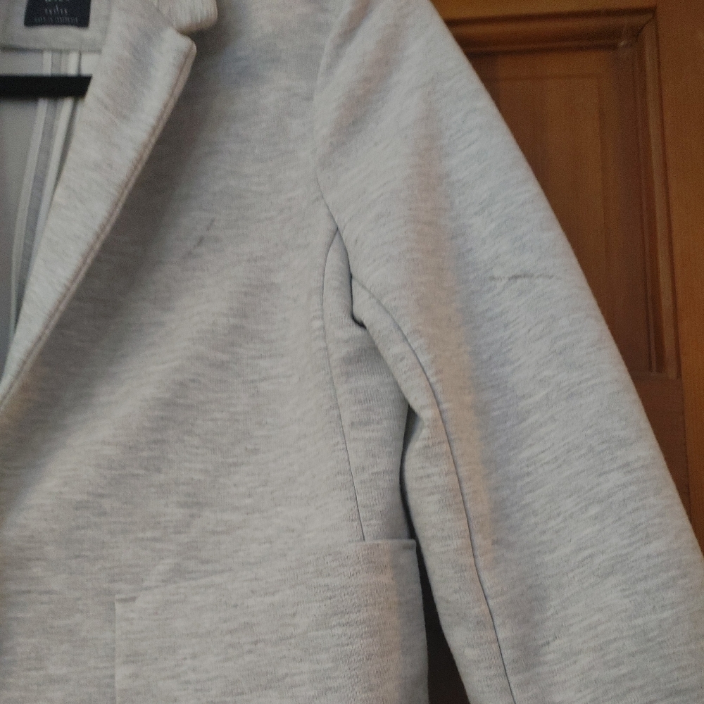 HP! 🎉🎉🎉NWOT Gap Blazer - Picture 4 of 9